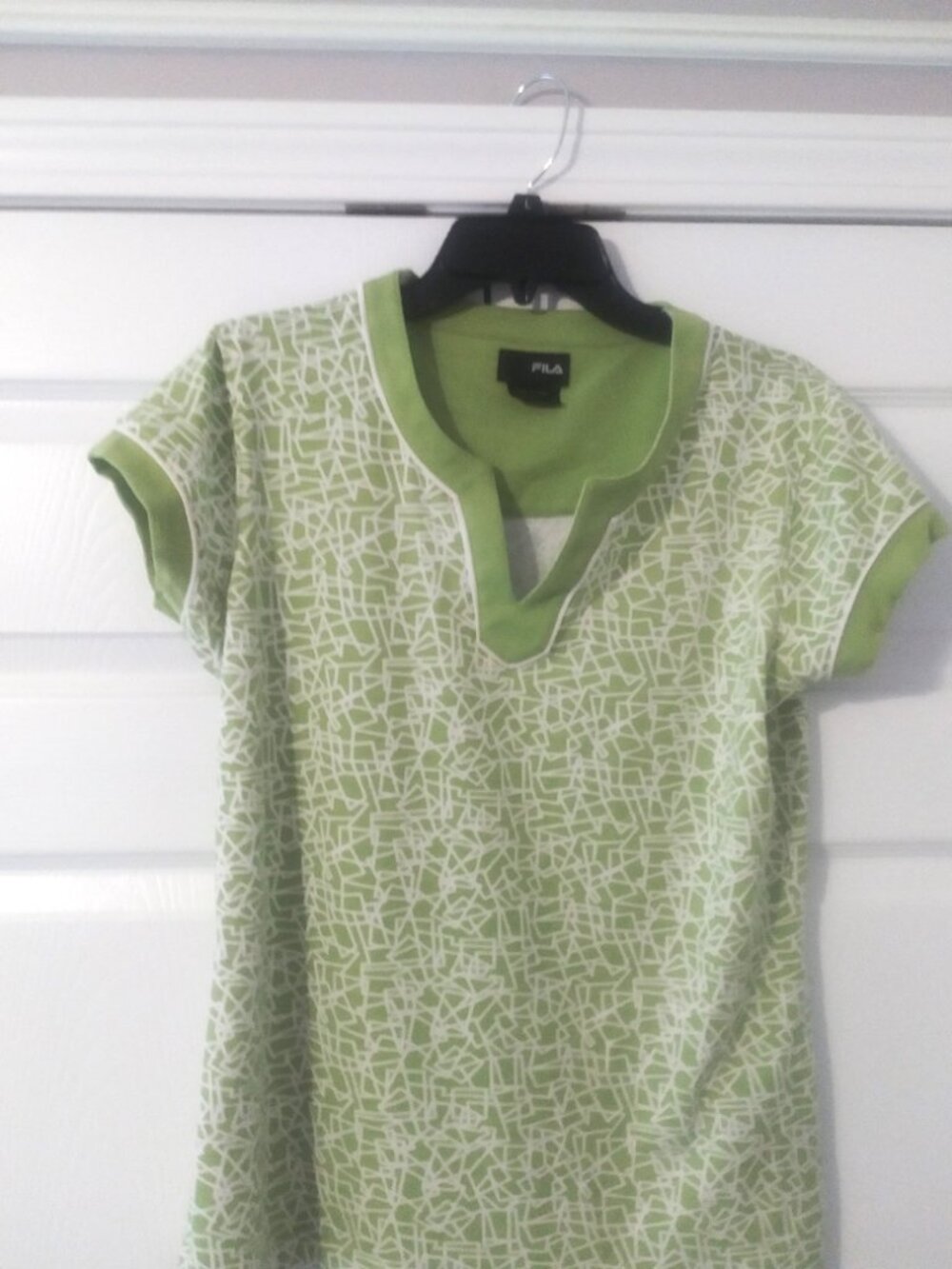 FILA Green White Geometric Short Sleeve Split Neck Tennis Golf Top